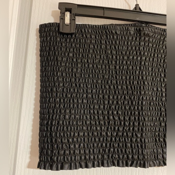 NWOT Commando Faux Leather Ribbed Tube Top Sleeveless Bandeau Size Medium/Large - Picture 4 of 8